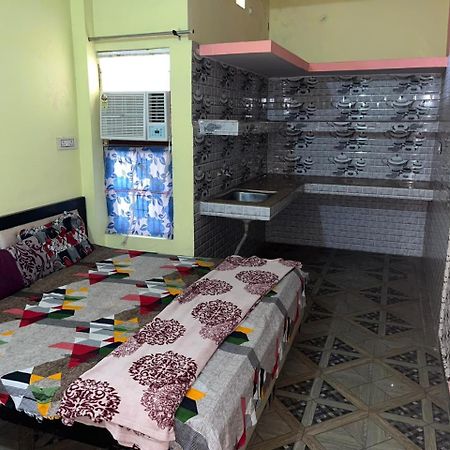 Balaji Homestay Mathura In Vrindavan Exterior foto