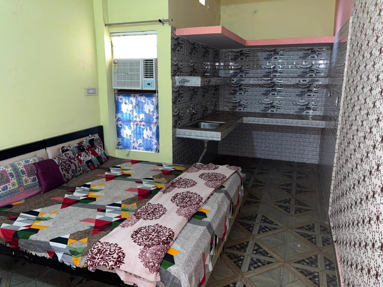 Balaji Homestay Mathura In Vrindavan Exterior foto